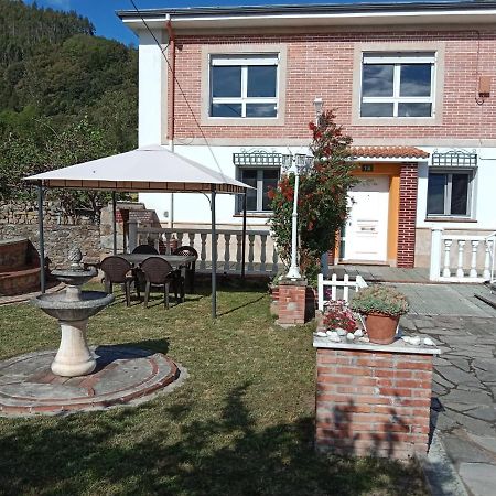 Vivienda Turistica Volvere Santiurde de Toranzo Eksteriør bilde